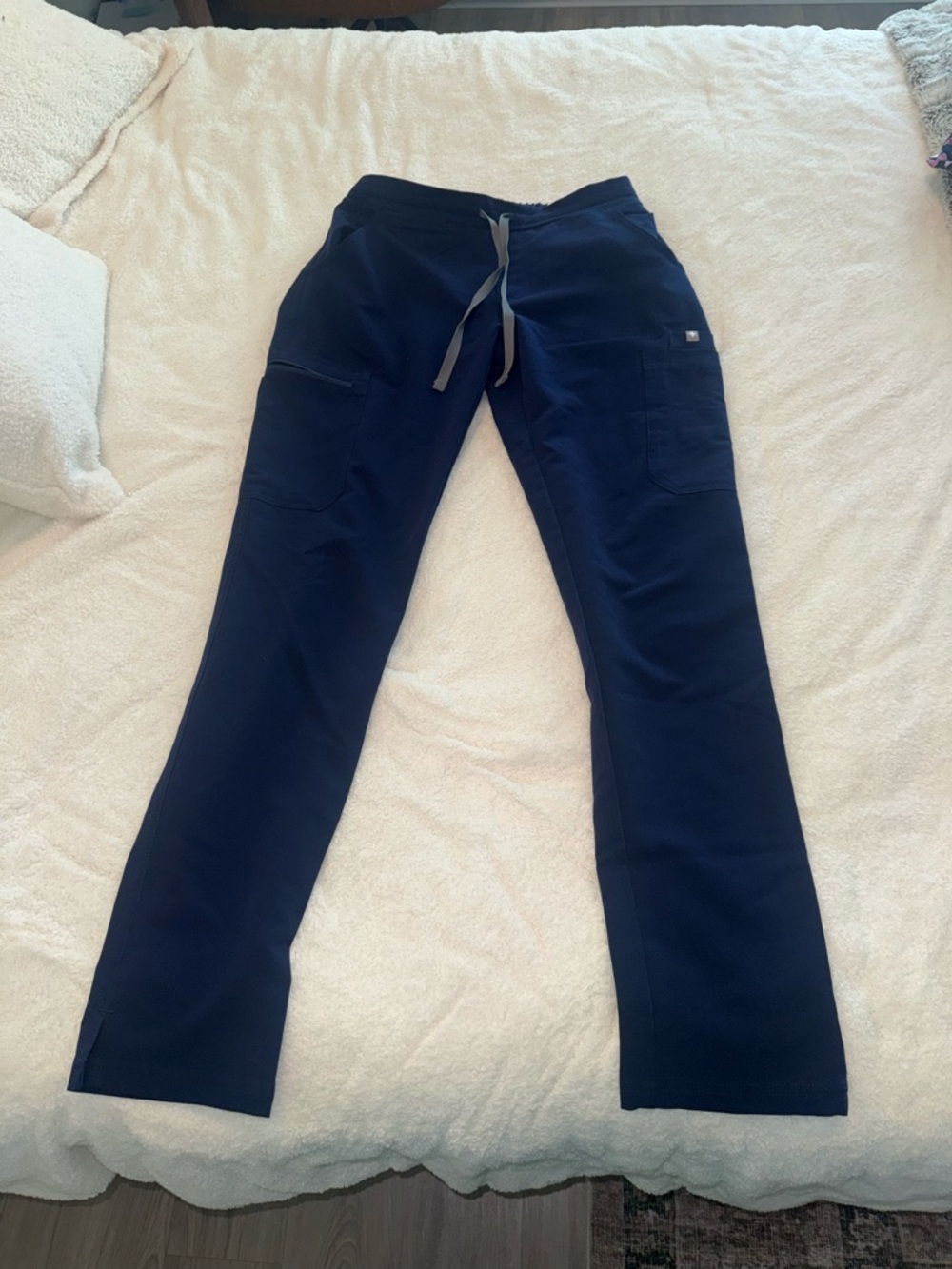 Figs Women's Straight Leg Scrub Pants in Navy with Gray Drawstring